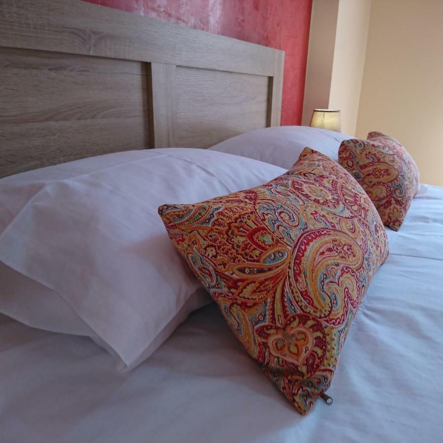 Marianas Inn Athena Bagian luar foto